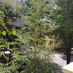 Happy Nest Downtown Sofia