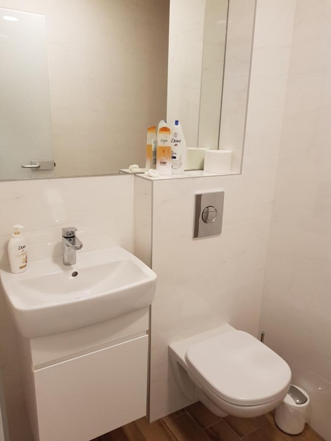 Happy Nest Downtown Apartemen Sofia